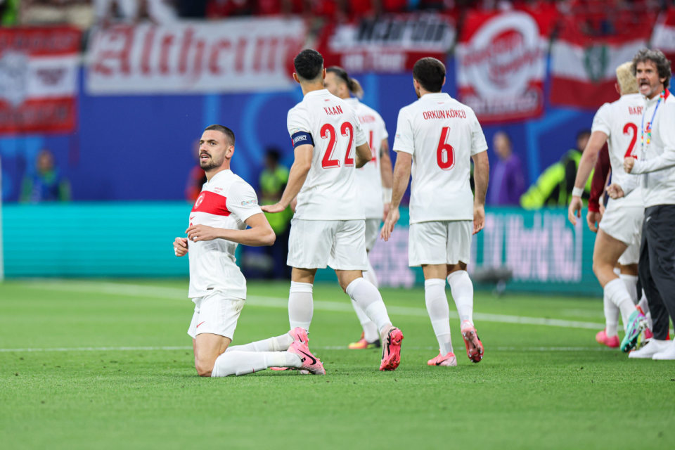 奥地利队在欧洲杯八强战中获胜 奥地利队在欧洲杯八强战中获胜