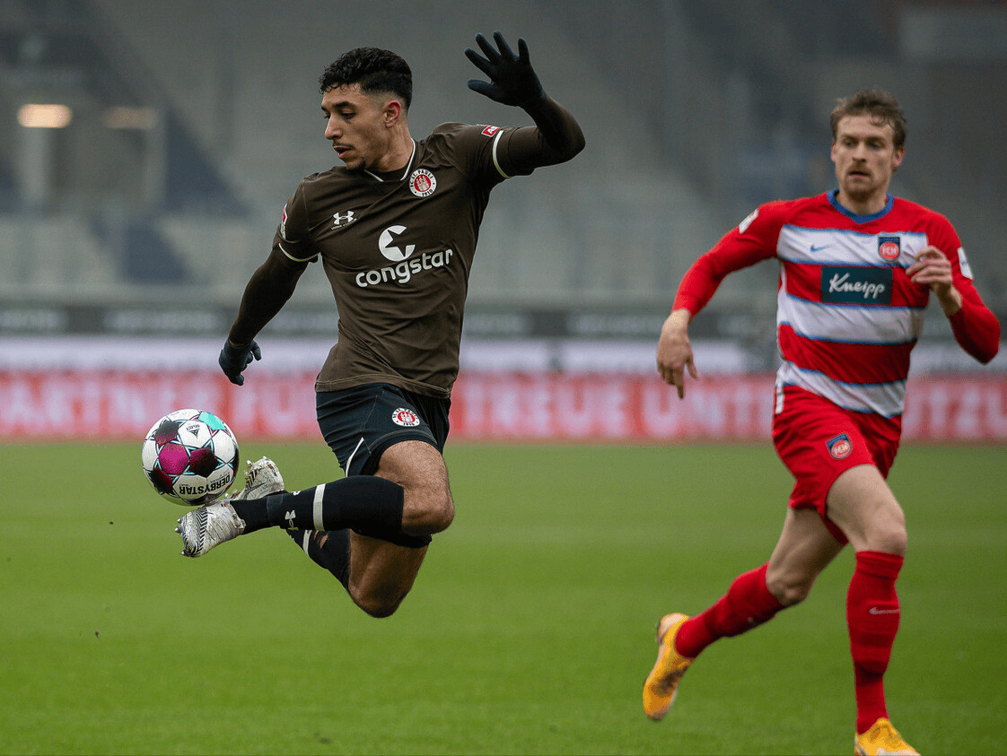 门兴格拉德巴赫客场被逆转,战绩波动的简单介绍 门兴格拉德巴赫客场被逆转,战绩波动的简单介绍