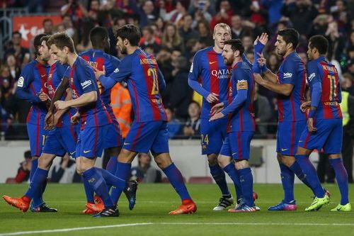 爱游戏登录-西甲劲旅马德里竞技战胜巴萨，占据联赛榜首