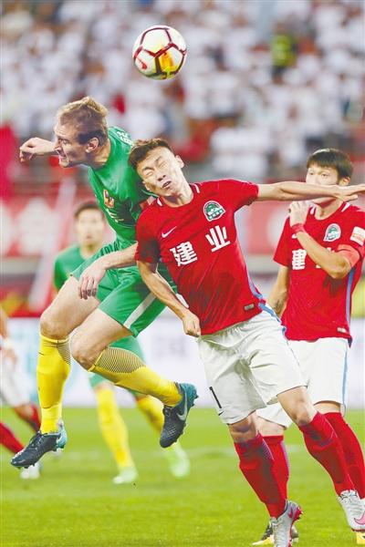 河南建业主场告捷，积分榜上升一位的简单介绍