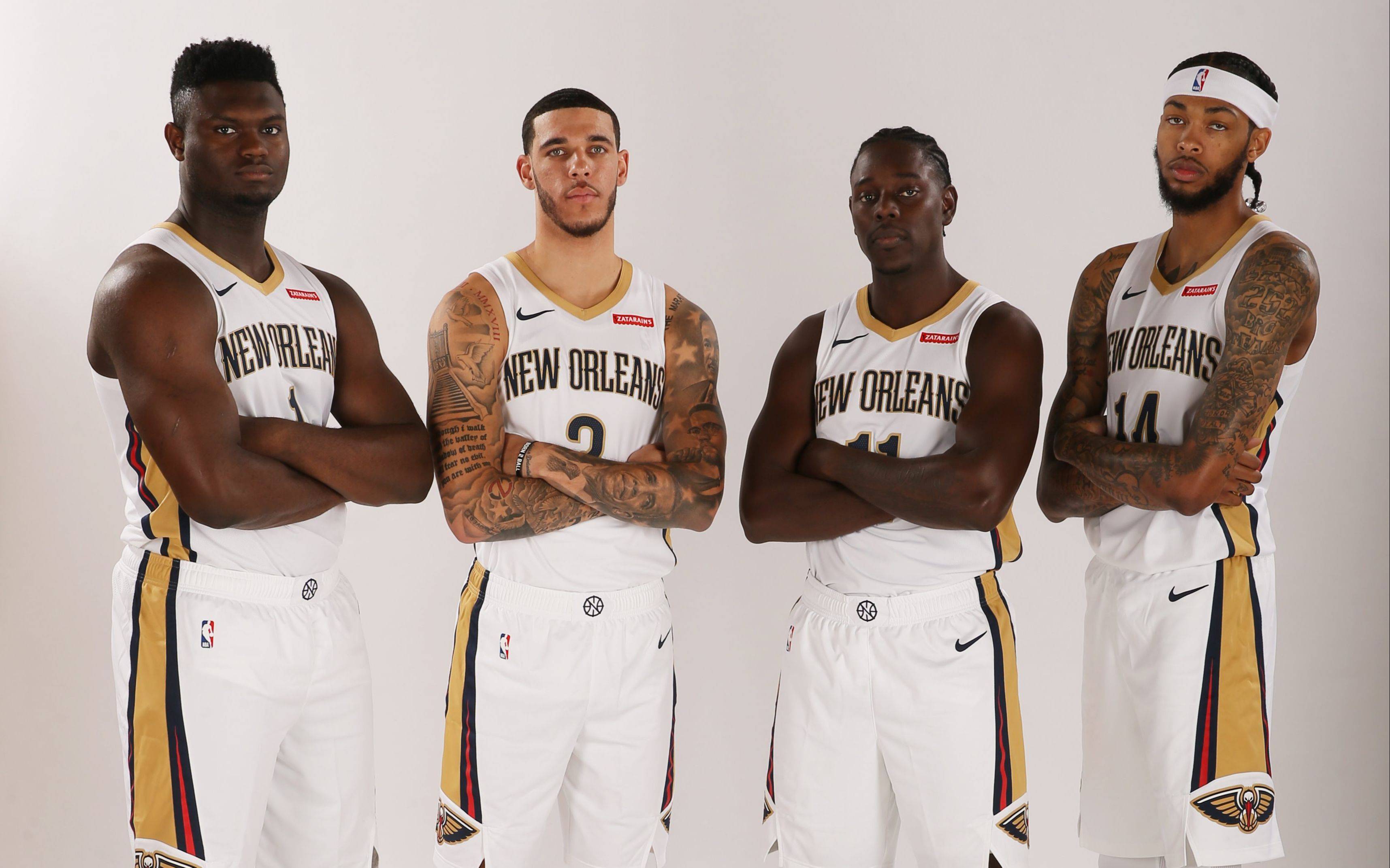 鹈鹕力克湖人,主场高举胜利的简单介绍 鹈鹕力克湖人,主场高举胜利的简单介绍