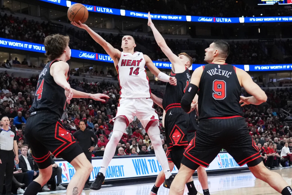 爱游戏课程-热火不敌独行侠，遭遇季后赛失利