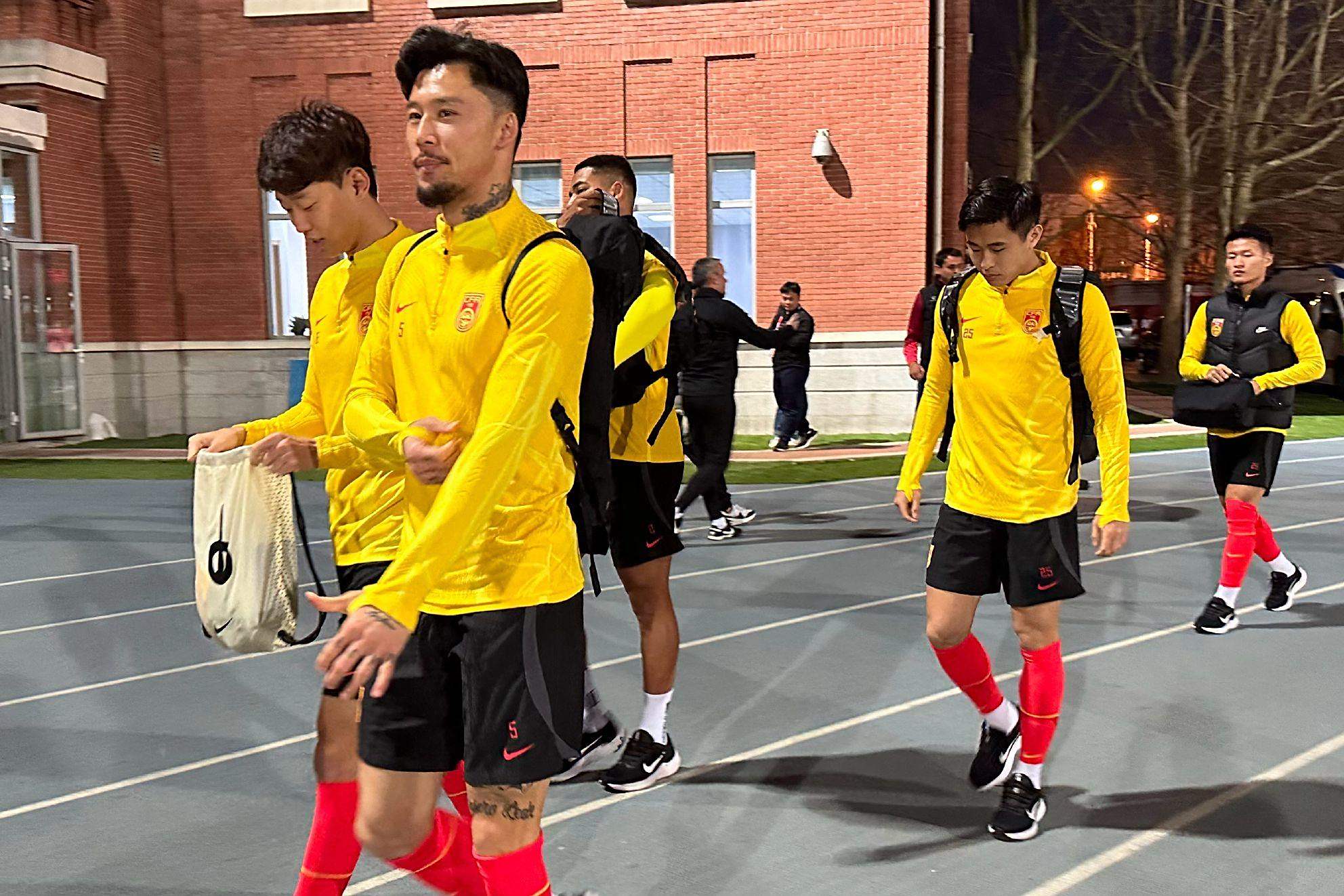 战队备战欧洲比赛,士气高昂全力争胜的简单介绍 战队备战欧洲比赛,士气高昂全力争胜的简单介绍