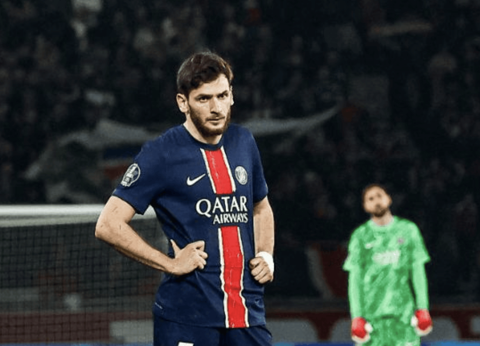 爱游戏官方入口-包含巴黎圣日耳曼球员独中两元力挫对手的词条