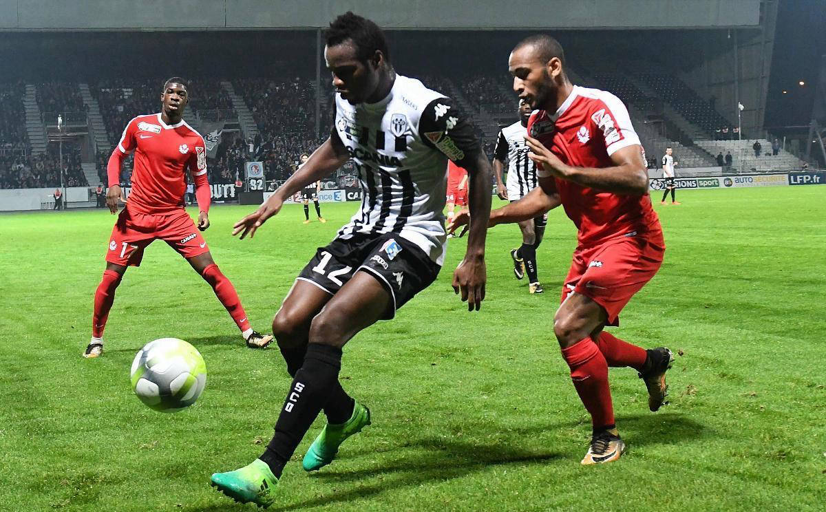 曼城客场击败狼队,迎来联赛三连胜的简单介绍 曼城客场击败狼队,迎来联赛三连胜的简单介绍