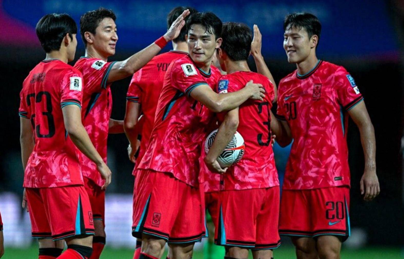 东亚球队集体晋级淘汰赛阶段,生猛夺冠呼声高的简单介绍 东亚球队集体晋级淘汰赛阶段,生猛夺冠呼声高的简单介绍