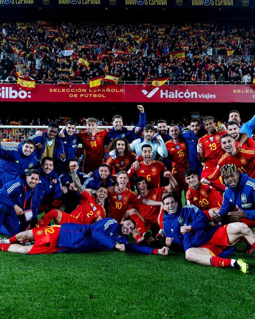 关于西班牙客场战胜希腊，锁定欧锦赛资格赛名额的信息