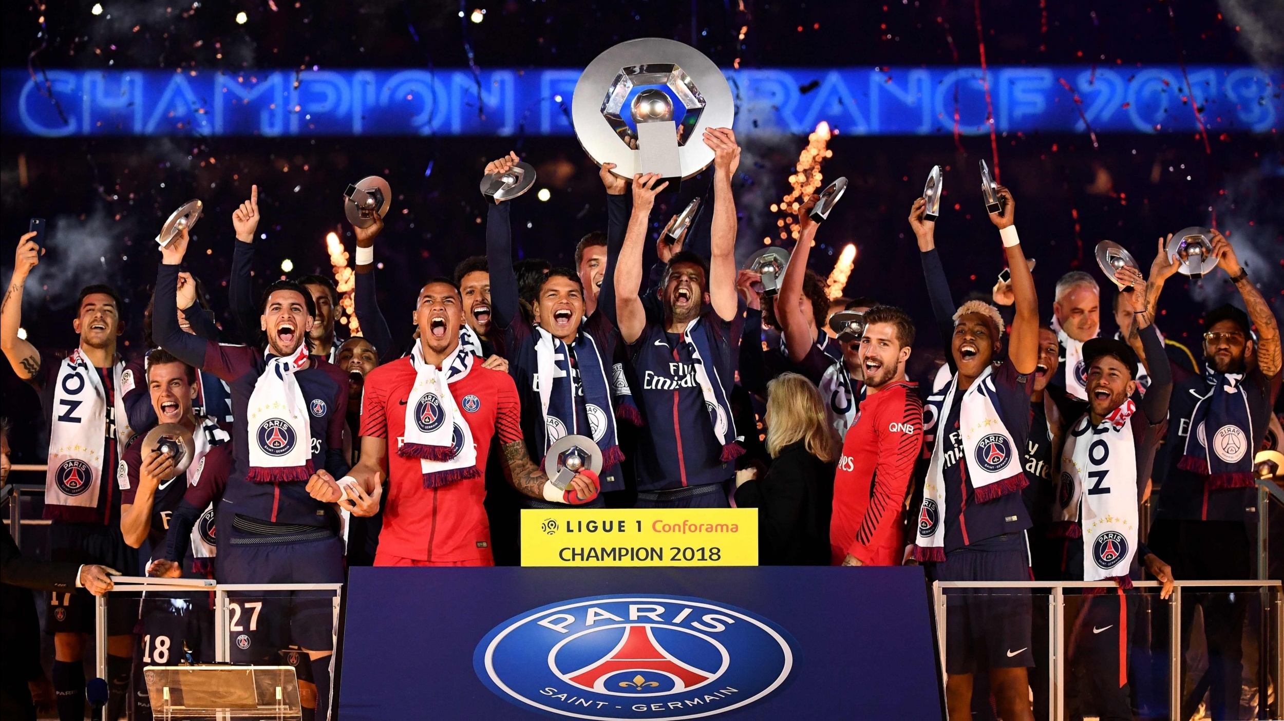 包含欧洲顶级球队争夺胜利,展开激烈角逐的词条 包含欧洲顶级球队争夺胜利,展开激烈角逐的词条