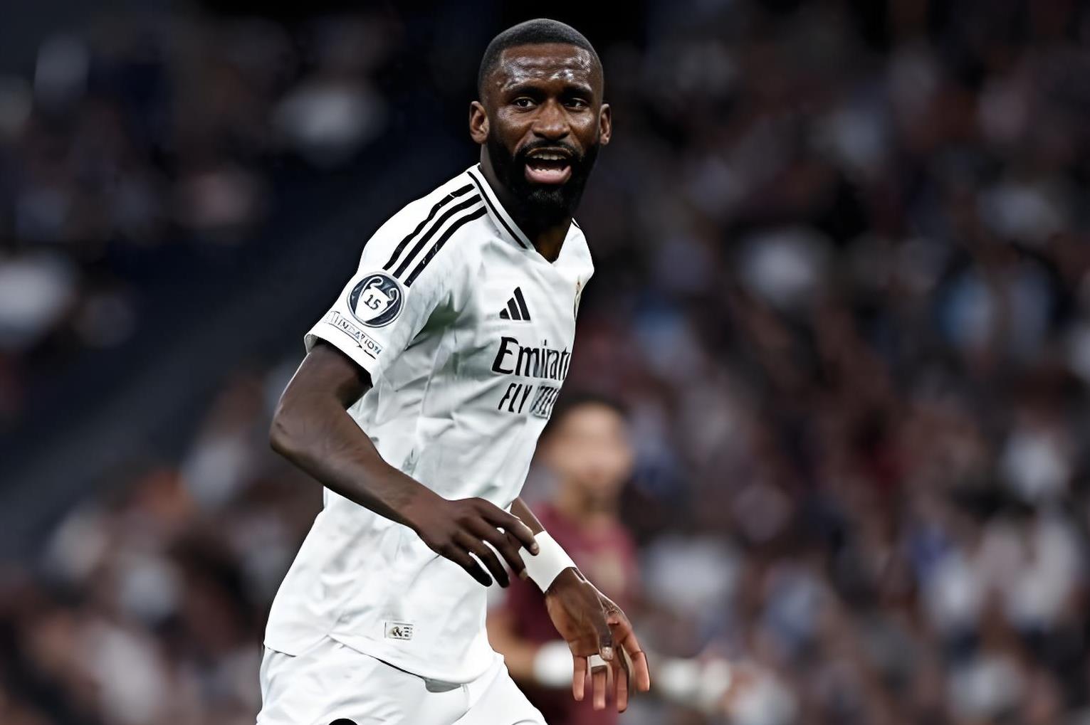 爱游戏课程-皇马球员技术精湛，展现出色比赛风采