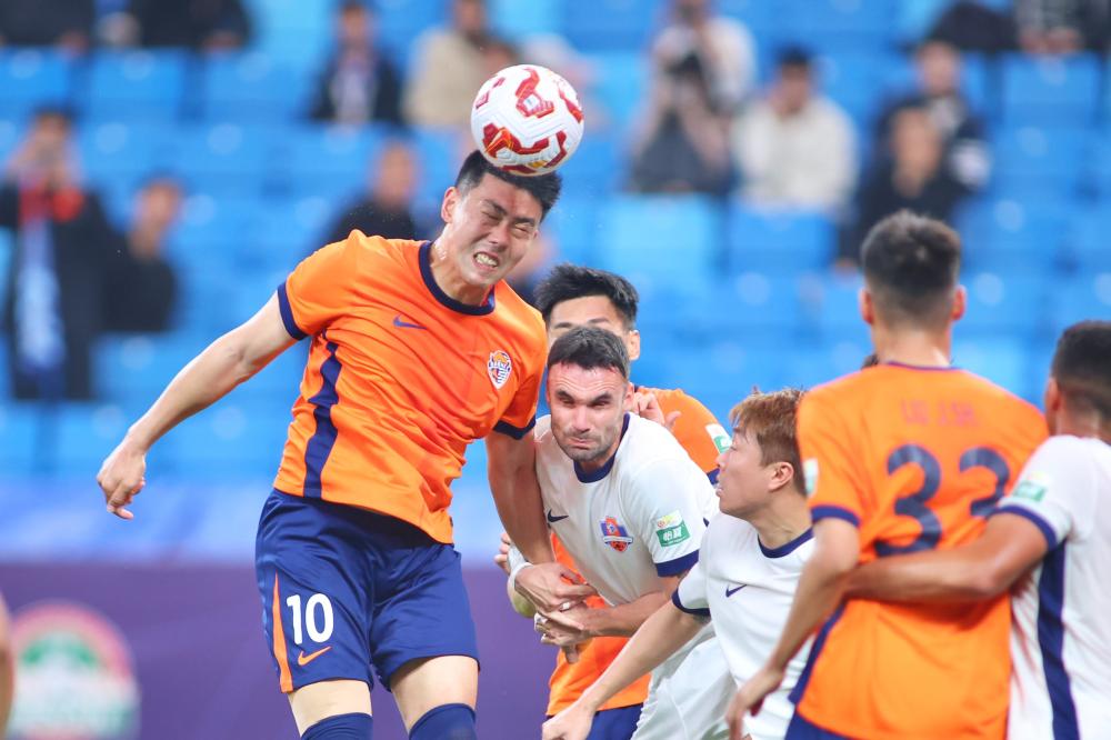 日本门将神勇救关键球,西班牙杯赛火爆进行中 日本门将神勇救关键球,西班牙杯赛火爆进行中