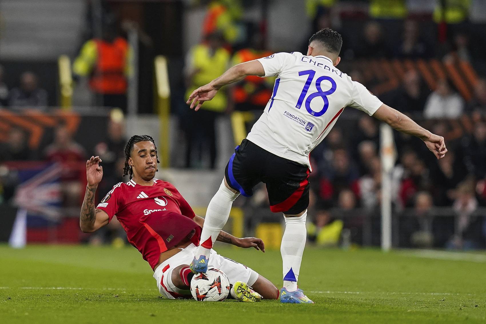 爱游戏官网登录网址-球队球员逐渐恢复状态，备战逐渐见成效